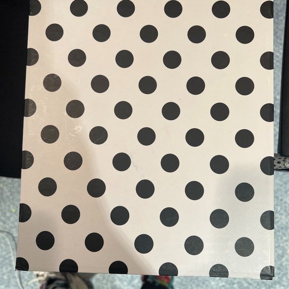 Kate Spade Nesting Boxes set of 3 MORE PHOTOS listing 2 of 2 - Picture 4 of 9